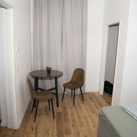 Rrooms Smart Appartement Вена Экстерьер фото